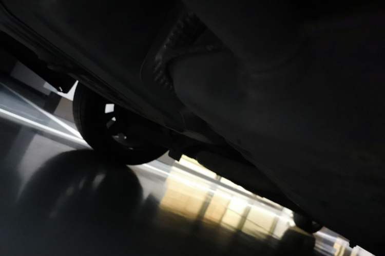 Used Kia K5 2011 2.0L Automatic DLX Chassis Rear Left