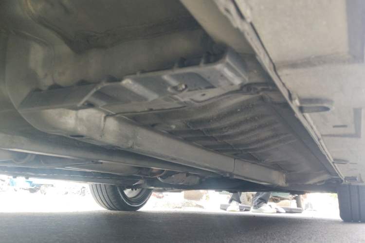 Used Kia K5 2011 2.0L Automatic DLX Chassis Rear Right