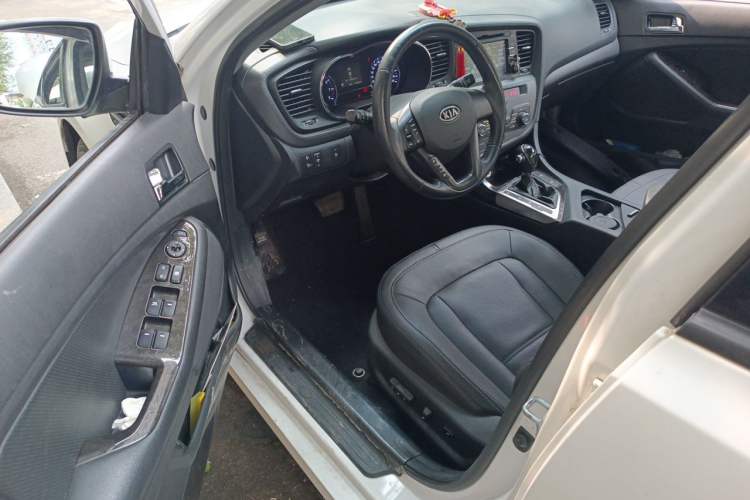 Used Kia K5 2011 2.0L Automatic DLX Driver Seat
