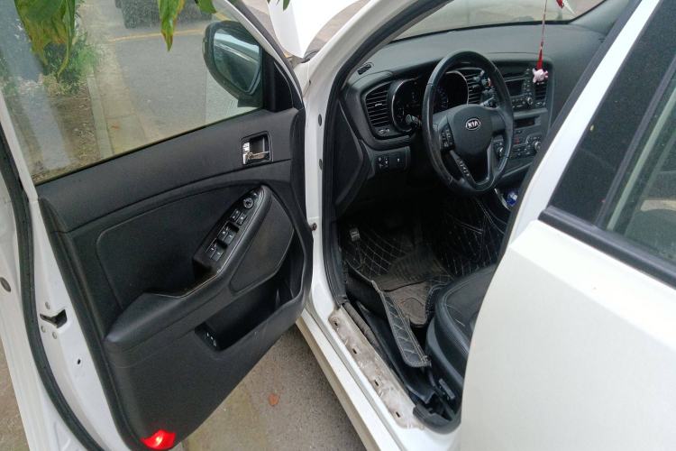 Used Kia K5 2011 2.0L Automatic DLX Driver Seat