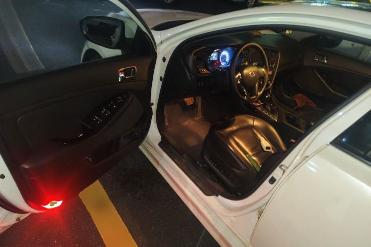 Used Kia K5 2011 2.0L Automatic DLX Driver Seat
