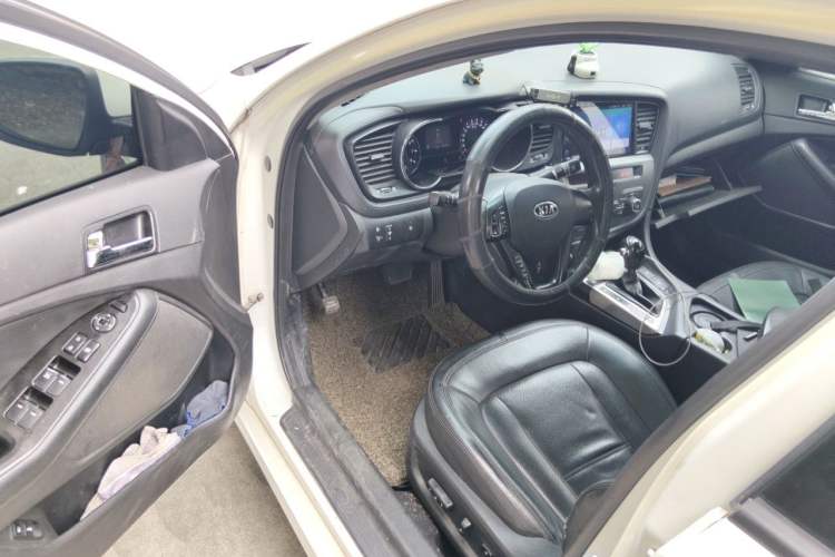 Used Kia K5 2011 2.0L Automatic GLS Driver Seat