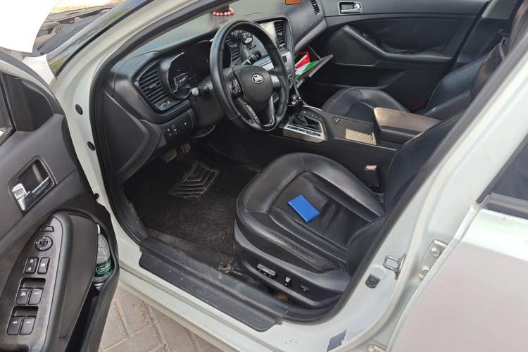 Used Kia K5 2011 2.0L Automatic DLX Driver Seat