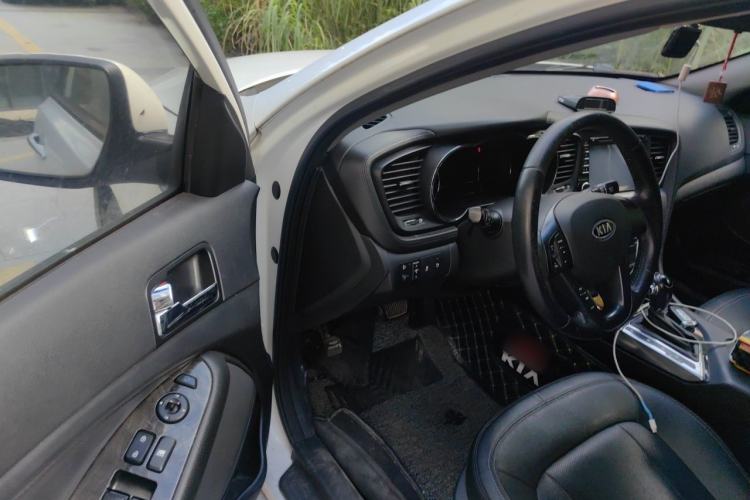 Used Kia K5 2011 2.0L Automatic DLX Driver Seat