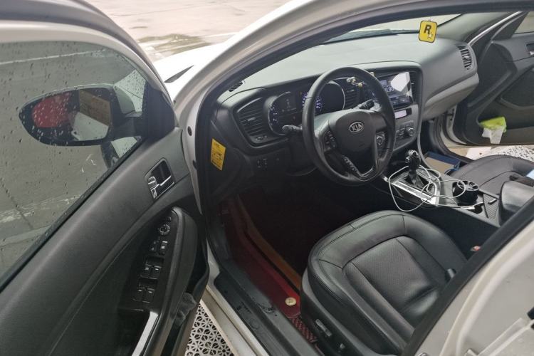 Used Kia K5 2011 2.0L Automatic DLX Driver Seat