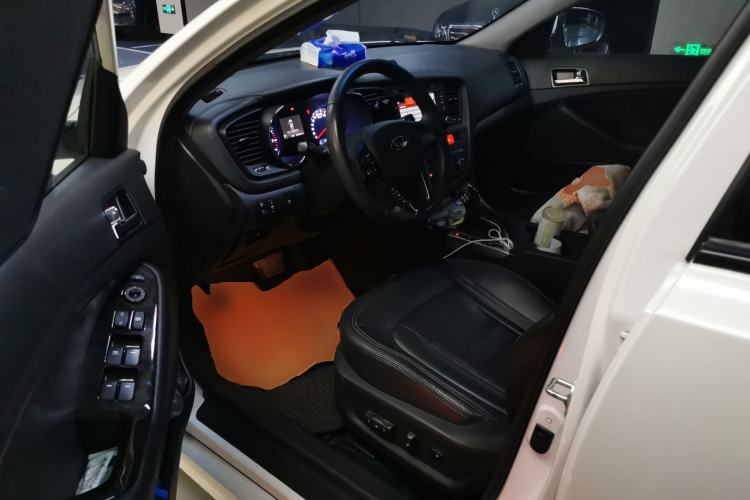 Used Kia K5 2011 2.0L Automatic DLX Driver Seat