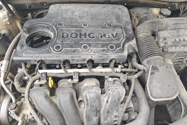 Used Kia K5 2011 2.0L Automatic GLS Engine Bay