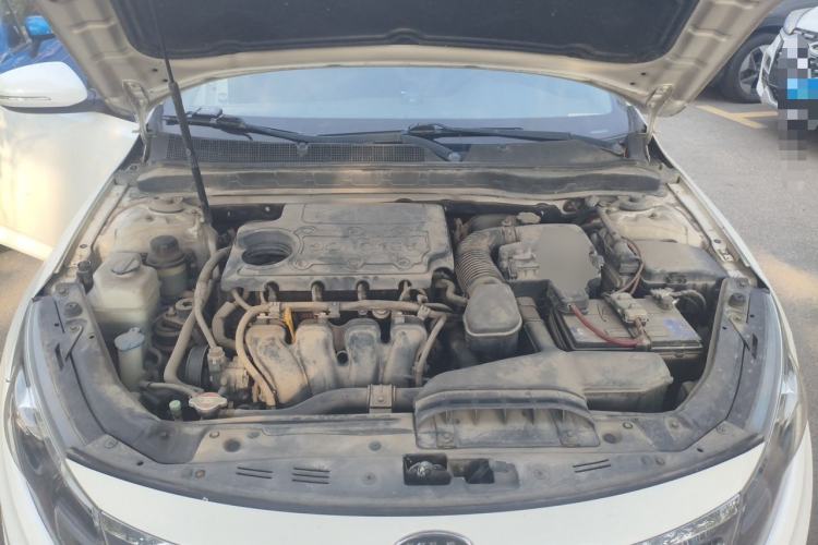 Used Kia K5 2011 2.0L Automatic TOP Engine Bay