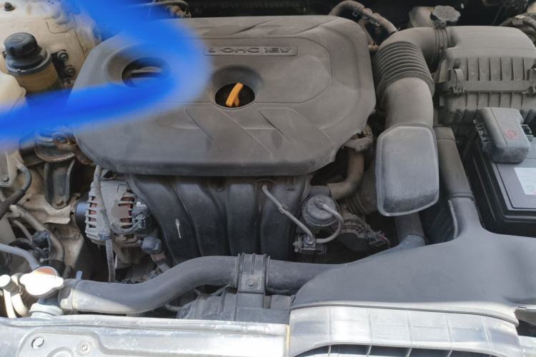 Used Kia K5 2011 2.0L Automatic GLS Engine Bay
