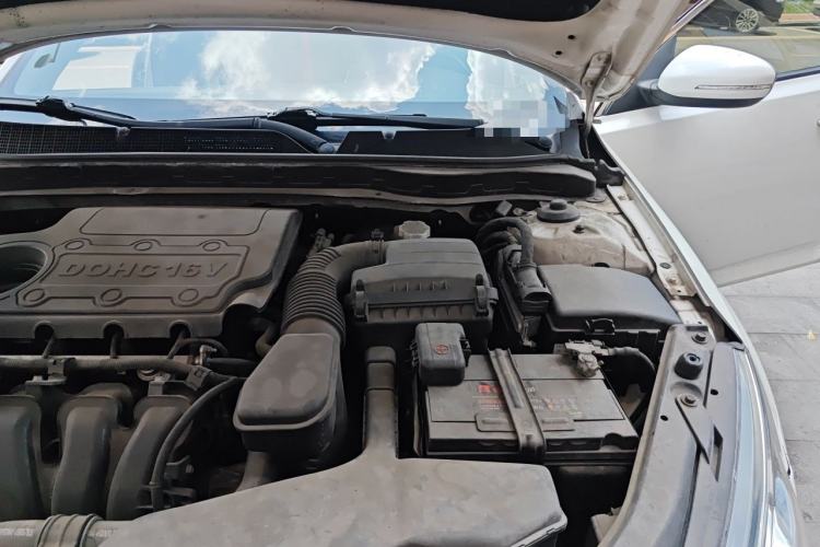 Used Kia K5 2011 2.0L Automatic DLX Engine Bay Left