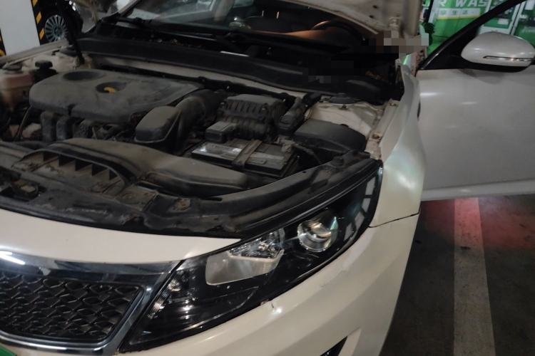 Used Kia K5 2011 2.0L Automatic DLX Engine Bay Left