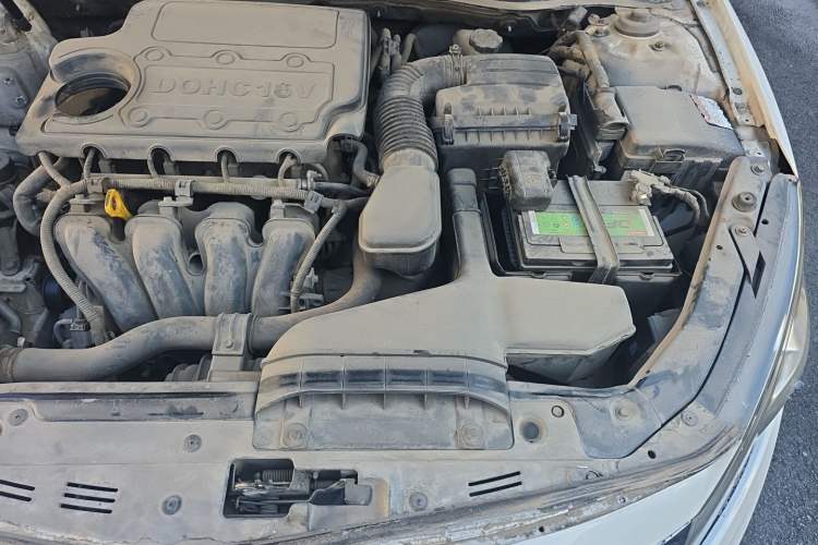 Used Kia K5 2011 2.0L Automatic Premium Engine Bay Left