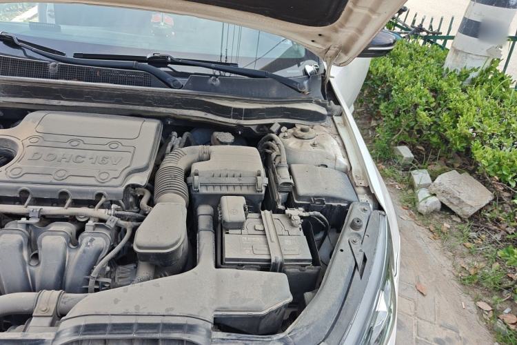 Used Kia K5 2011 2.0L Automatic DLX Engine Bay Left
