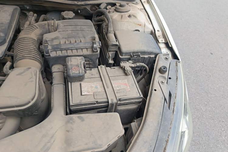 Used Kia K5 2011 2.0L Automatic Premium Engine Bay Left