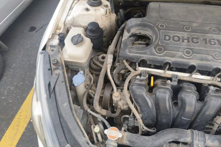 Used Kia K5 2011 2.0L Automatic DLX Engine Bay Right