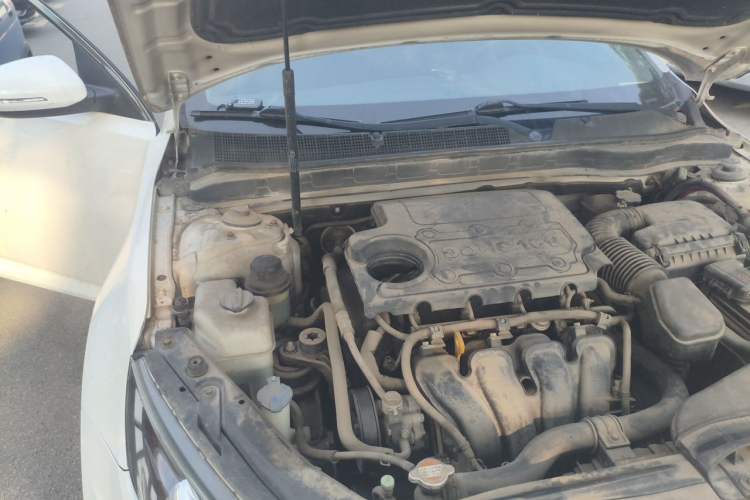 Used Kia K5 2011 2.0L Automatic TOP Engine Bay Right
