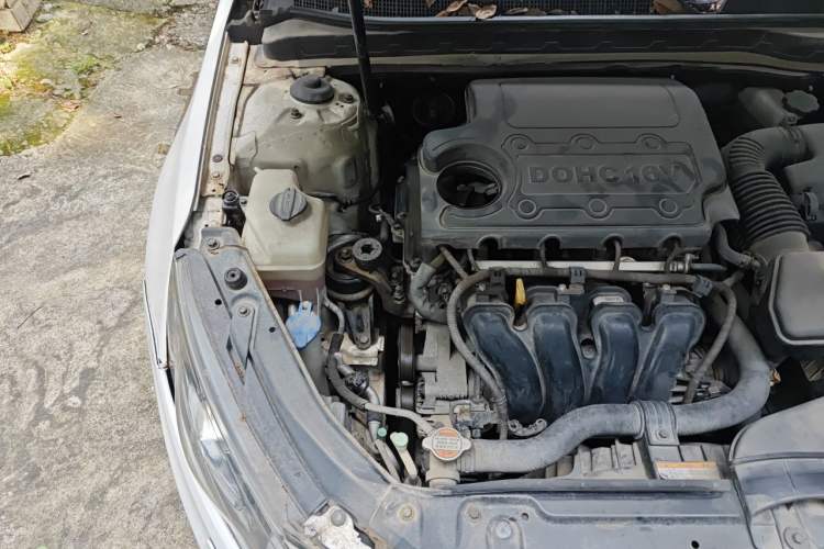 Used Kia K5 2011 2.0L Automatic Premium Engine Bay Right