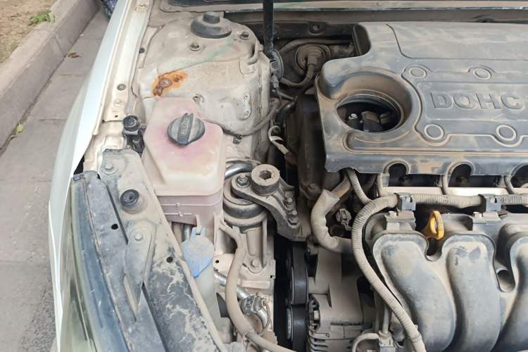 Used Kia K5 2011 2.0L Automatic Premium Engine Bay Right
