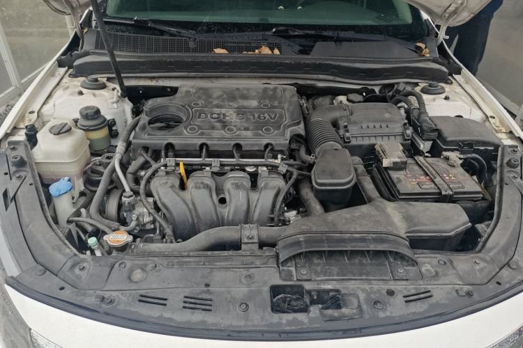 Used Kia K5 2011 2.0L Automatic DLX Engine Bay