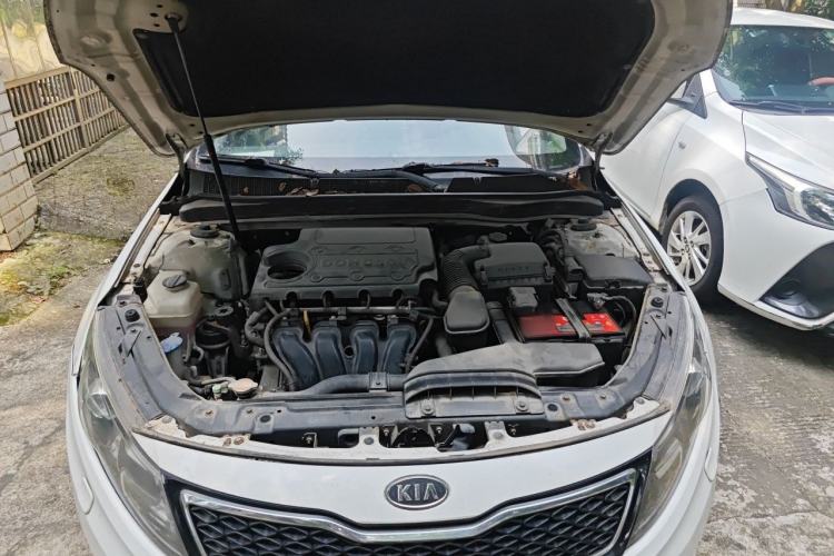 Used Kia K5 2011 2.0L Automatic Premium Engine Bay