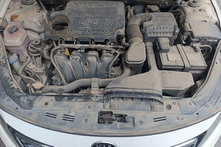 Used Kia K5 2011 2.0L Automatic Premium Engine Bay