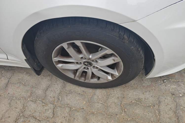 Used Kia K5 2011 2.0L Automatic GLS Exterior 7