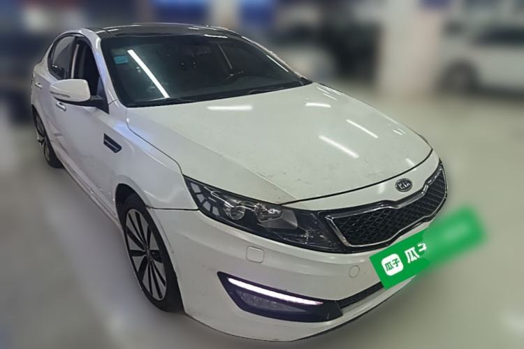 Used Kia K5 2011 2.0L Automatic Premium Front Right 45 Deg