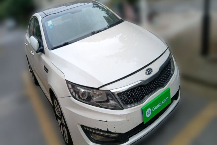 Used Kia K5 2011 2.0L Automatic DLX Front Right 45 Deg