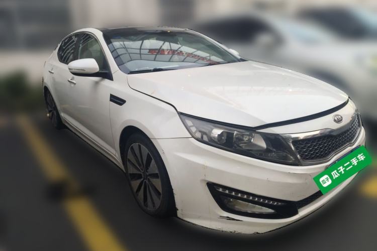 Used Kia K5 2011 2.0L Automatic DLX Front Right 45 Deg