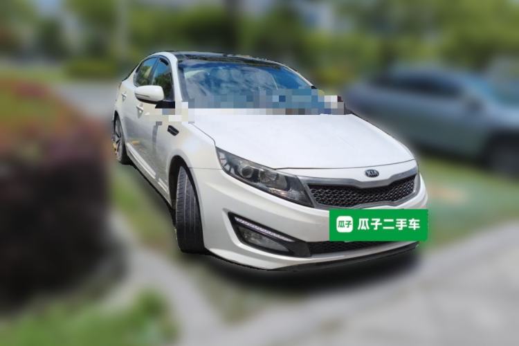 Used Kia K5 2011 2.0L Automatic GLS Front Right 45 Deg