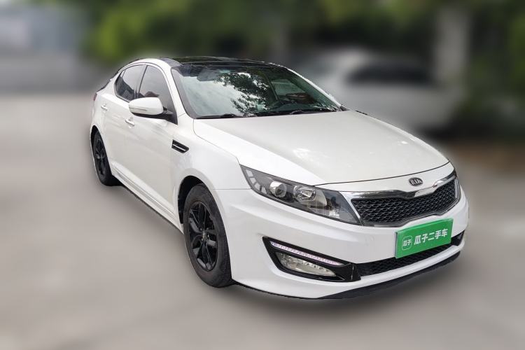Used Kia K5 2011 2.0L Automatic GLS Front Right 45 Deg