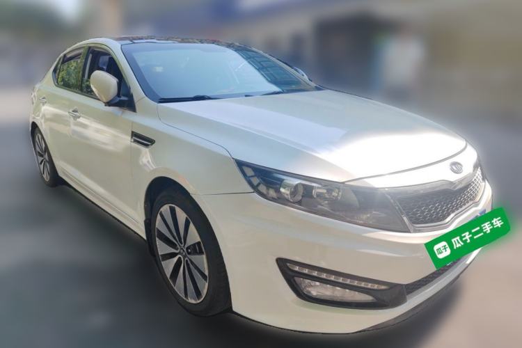 Used Kia K5 2011 2.0L Automatic DLX Front Right 45 Deg