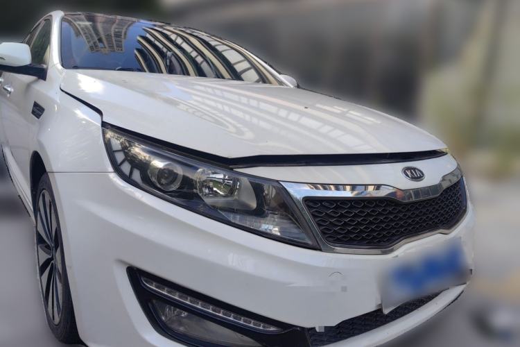 Used Kia K5 2011 2.0L Automatic DLX Front Right 45 Deg
