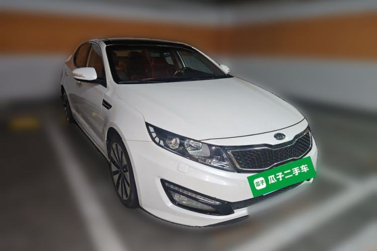 Used Kia K5 2011 2.0L Automatic Premium Front Right 45 Deg