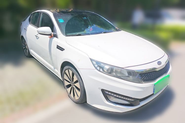Used Kia K5 2011 2.0L Automatic DLX Front Right 45 Deg