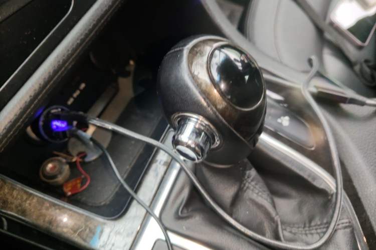 Used Kia K5 2011 2.0L Automatic DLX Gear Lever