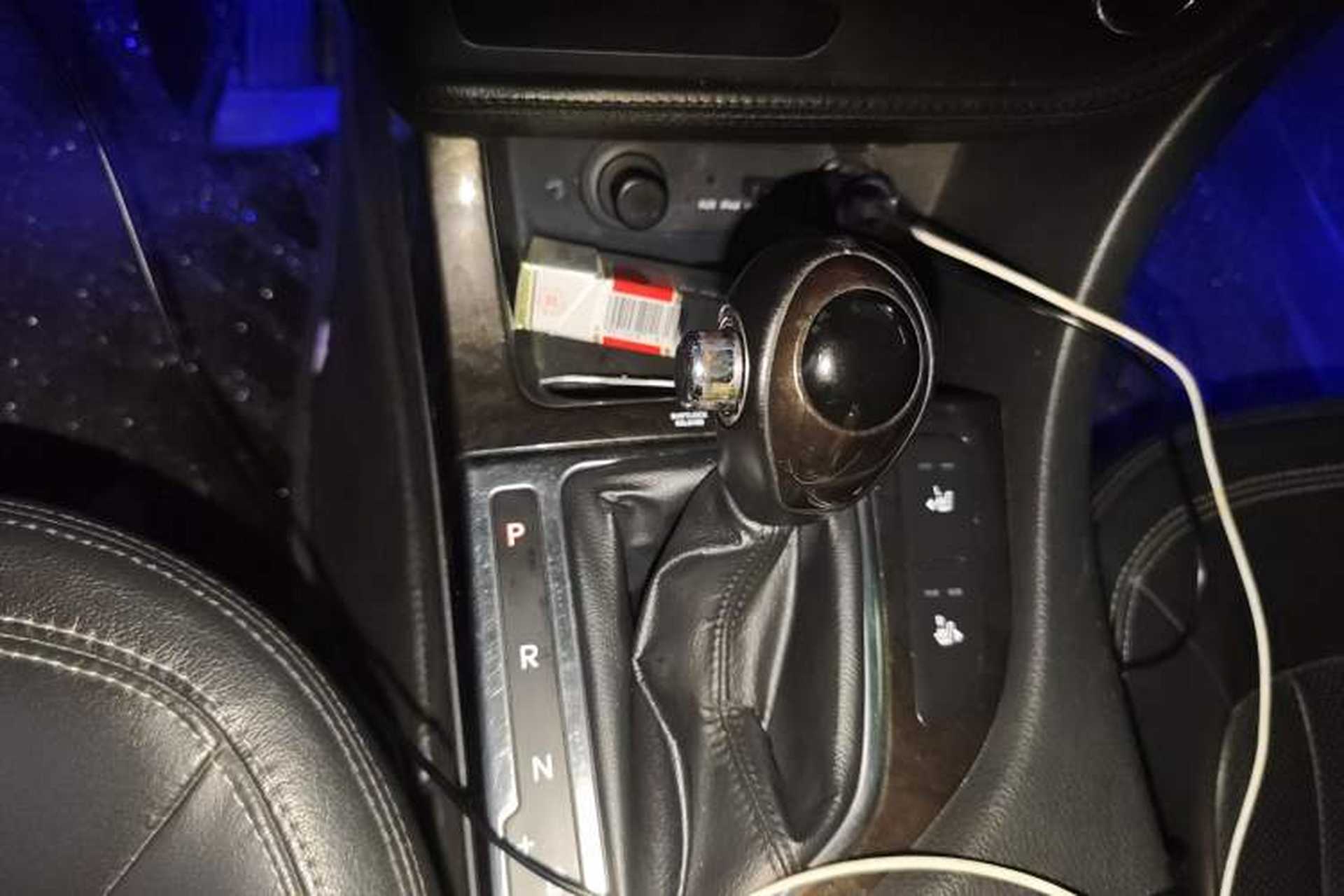 Used Kia K5 2011 2.0L Automatic DLX Gear Lever