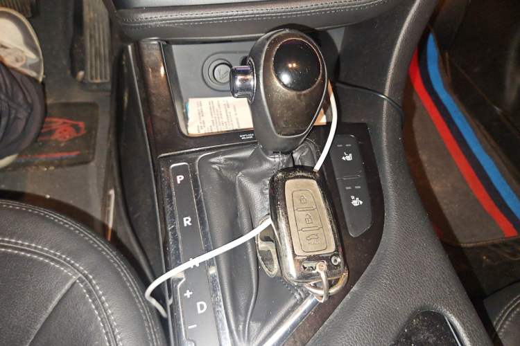 Used Kia K5 2011 2.0L Automatic Premium Gear Lever