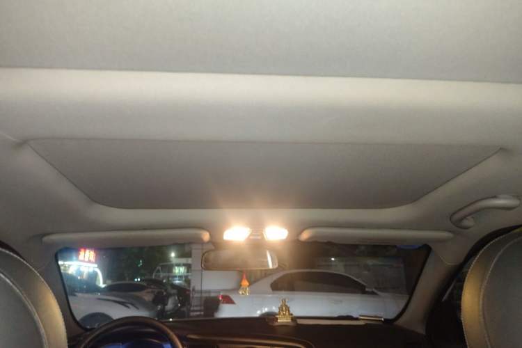 Used Kia K5 2011 2.0L Automatic DLX Headliner