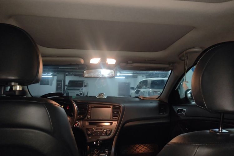 Used Kia K5 2011 2.0L Automatic DLX Headliner