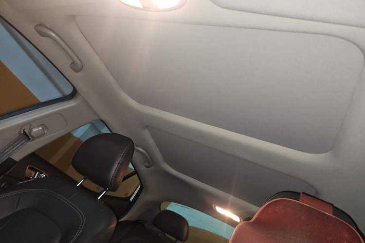 Used Kia K5 2011 2.0L Automatic Premium Headliner