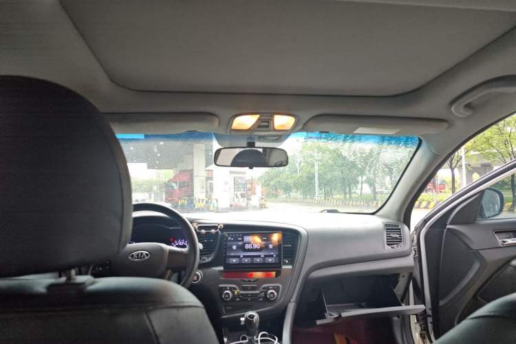 Used Kia K5 2011 2.0L Automatic DLX Headliner