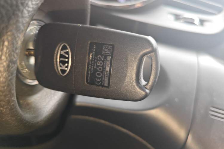 Used Kia K5 2011 2.0L Automatic GLS Interior 1