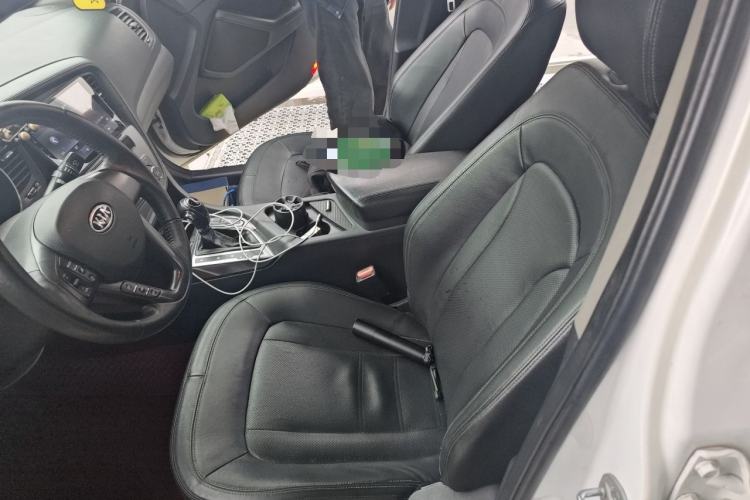 Used Kia K5 2011 2.0L Automatic DLX Left Front Seat