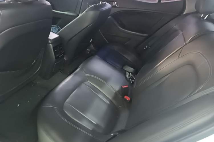 Used Kia K5 2011 2.0L Automatic Premium Left Rear Seat