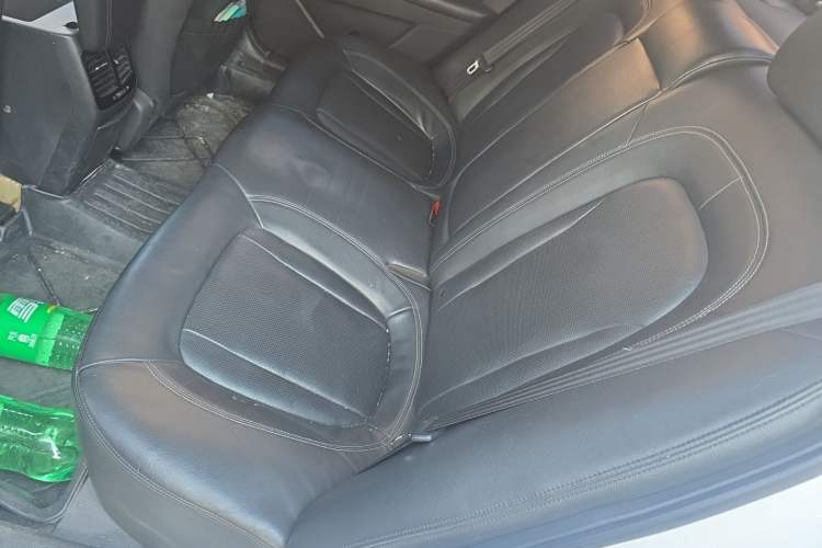 Used Kia K5 2011 2.0L Automatic Premium Left Rear Seat