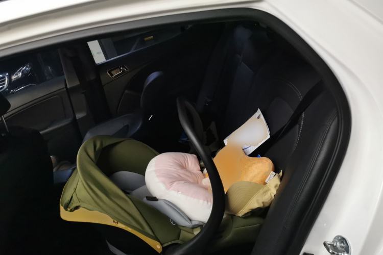 Used Kia K5 2011 2.0L Automatic DLX Left Rear Seat