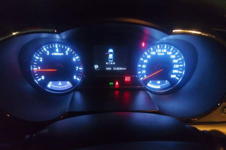 Used Kia K5 2011 2.0L Automatic DLX Odometer Close Up