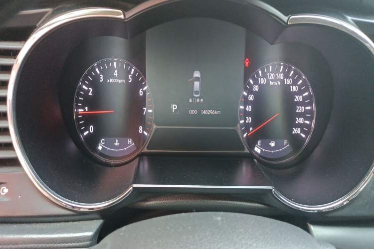 Used Kia K5 2011 2.0L Automatic GL Odometer Close Up