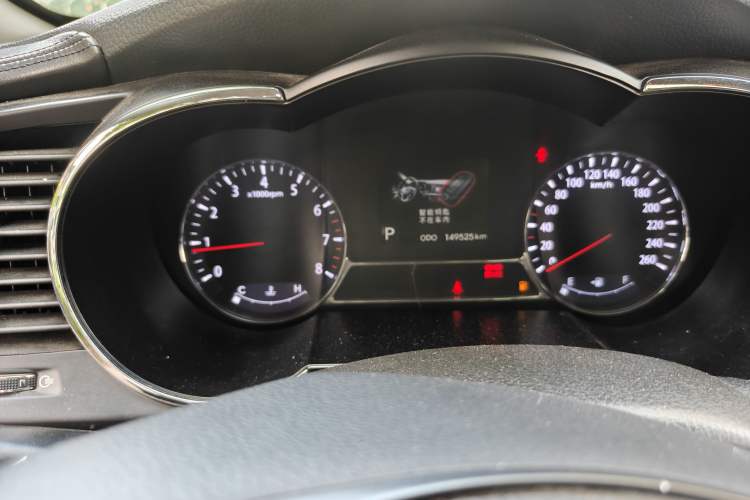 Used Kia K5 2011 2.0L Automatic DLX Odometer Close Up